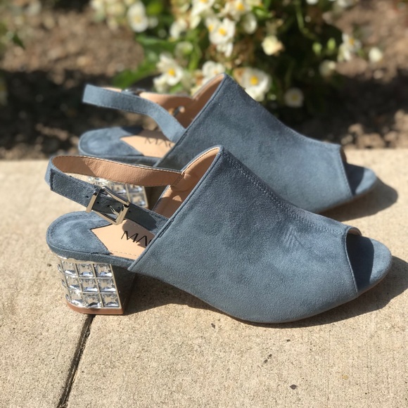 Shoes - LAST PAIR 5.5